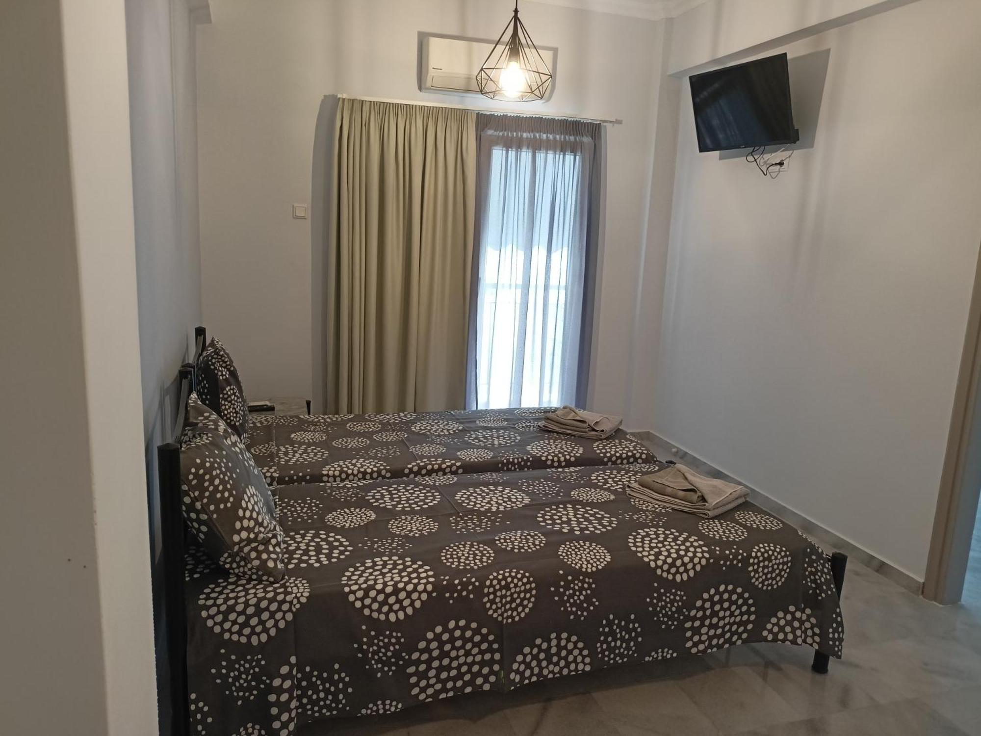 Central Stay Kavala Α Екстериор снимка